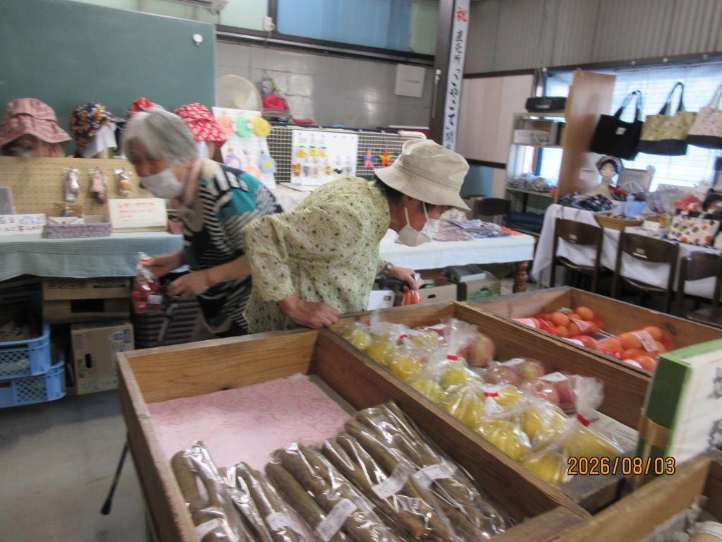 何を買おうかしら...［img-01］